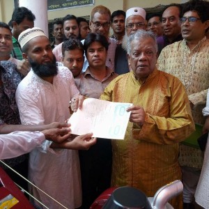 এএসএসএসআরবিপি এর আওতায় নির্বাচিত কৃষক গ্রুপের মধ্যে পাওয়ার টিলার বিতরণ